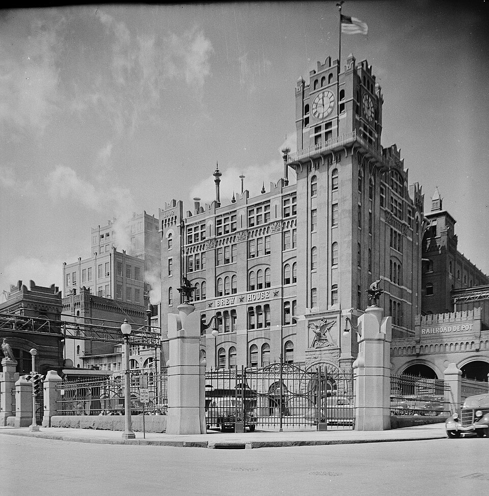 Asbestos Exposure at Anheuser-Busch Brewery, St. Louis: A Legal Guide for Former Workers and Mesothelioma Victims