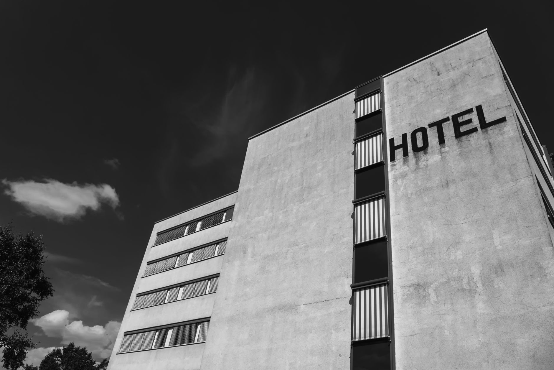 Asbestos Exposure at St. Luke's Hospital — Kansas: Former Worker Claims